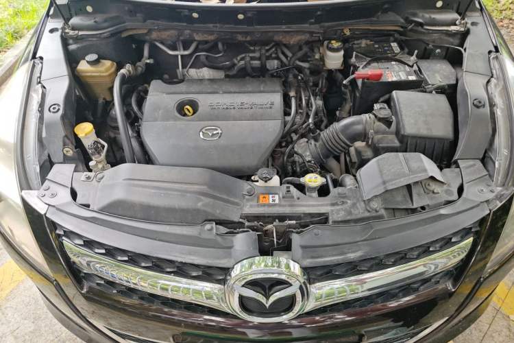 Used Mazda 8 2015 2.5L Ultimate Edition Engine Bay