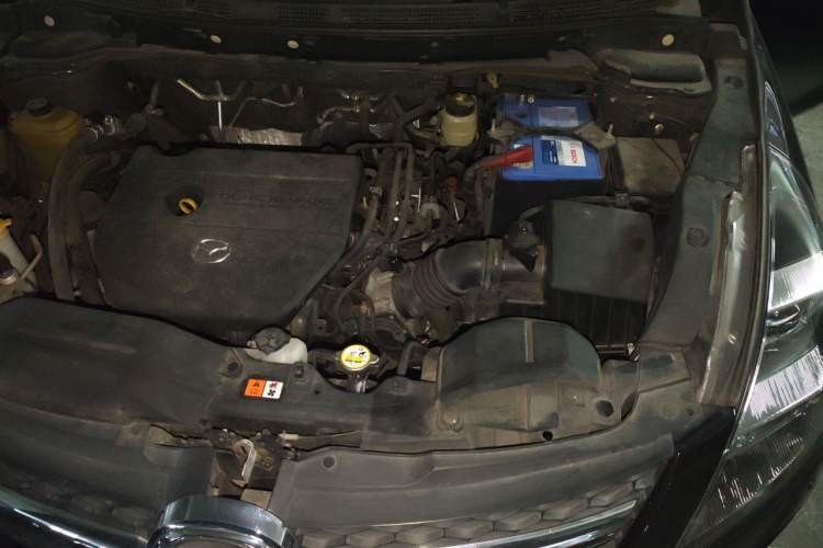 Used Mazda 8 2015 2.5L Ultimate Edition Engine Bay Left