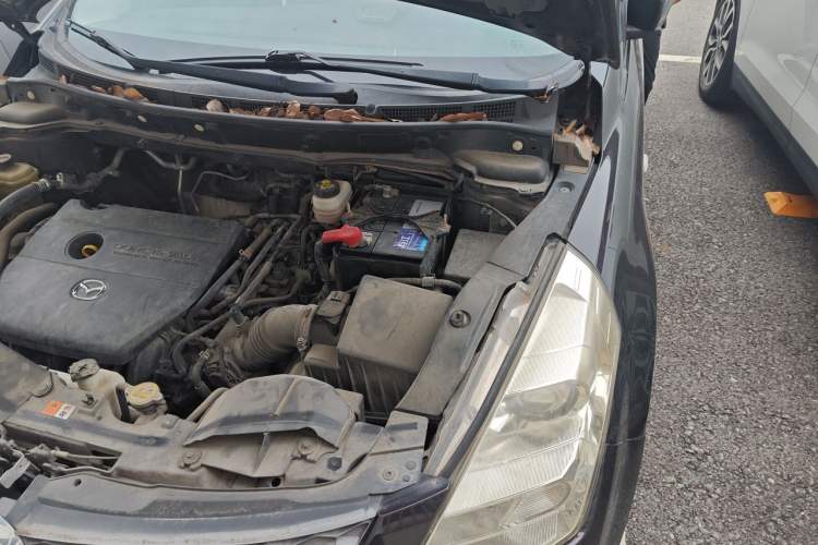 Used Mazda 8 2015 2.5L Elite Edition Engine Bay Left