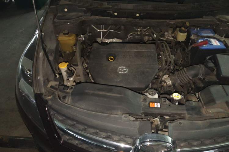 Used Mazda 8 2015 2.5L Ultimate Edition Engine Bay Right