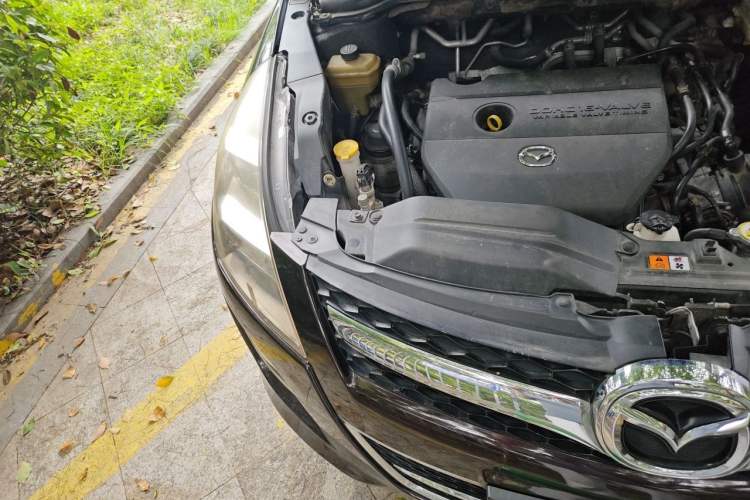 Used Mazda 8 2015 2.5L Ultimate Edition Engine Bay Right