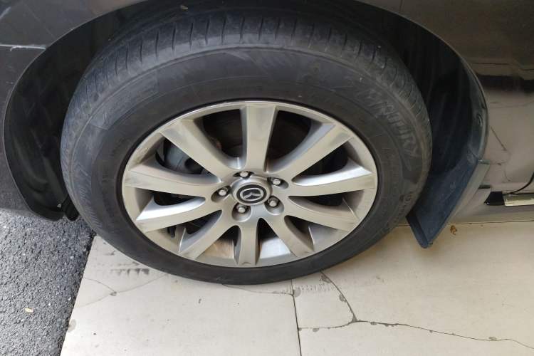 Used Mazda 8 2015 2.5L Flagship Edition Exterior 1