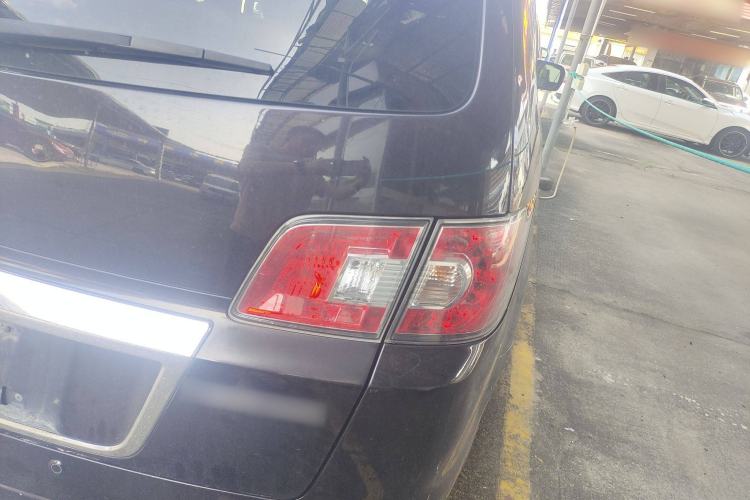 Used Mazda 8 2015 2.5L Flagship Edition Exterior 6