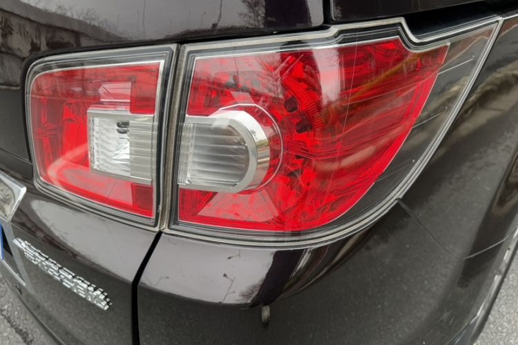Used Mazda 8 2015 2.5L Flagship Edition Exterior 7