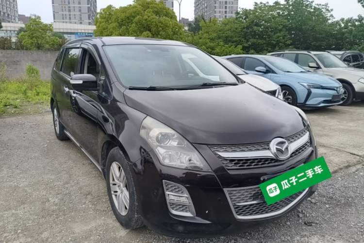Used Mazda 8 2015 2.5L Ultimate Edition Front Right 45 Deg