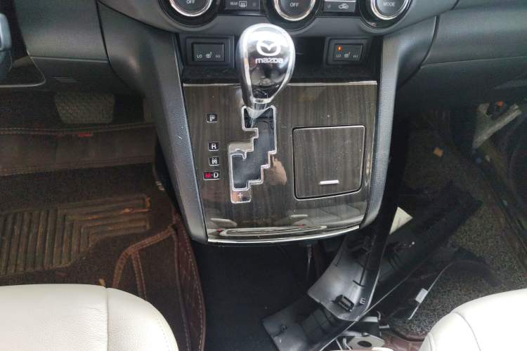 Used Mazda 8 2015 2.5L Flagship Edition Gear Lever