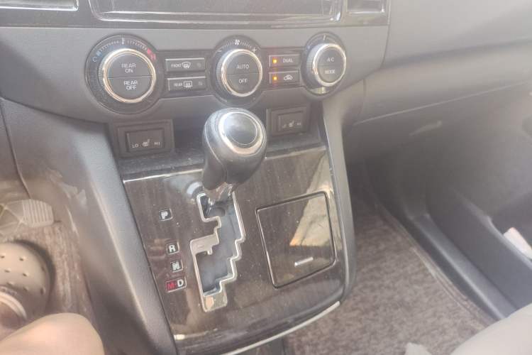 Used Mazda 8 2015 2.5L Flagship Edition Gear Lever