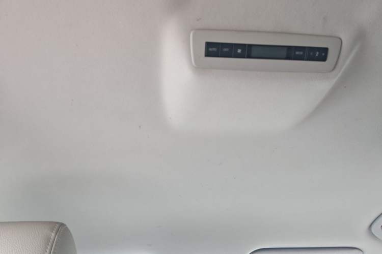 Used Mazda 8 2015 2.5L Elite Edition Headliner