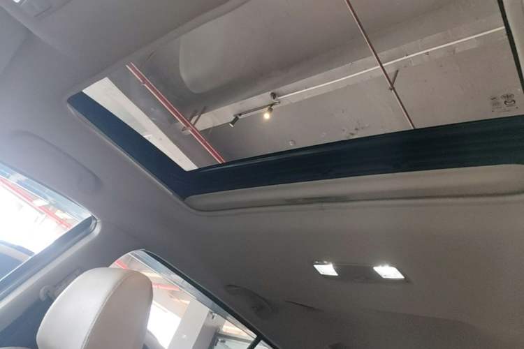 Used Mazda 8 2015 2.5L Ultimate Edition Headliner