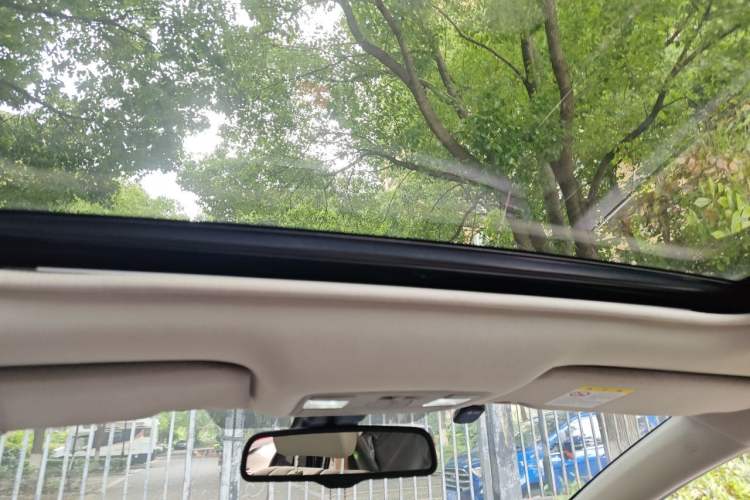 Used Mazda 8 2015 2.5L Ultimate Edition Headliner