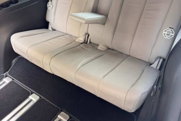 Used Mazda 8 2015 2.5L Flagship Edition Interior 1