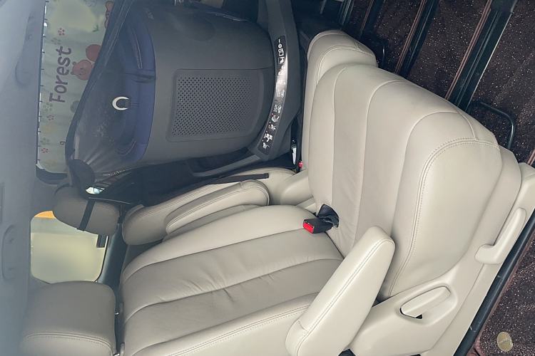 Used Mazda 8 2015 2.5L Flagship Edition Interior 4