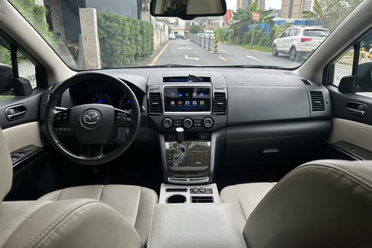 Used Mazda 8 2015 2.5L Ultimate Edition Interior 5