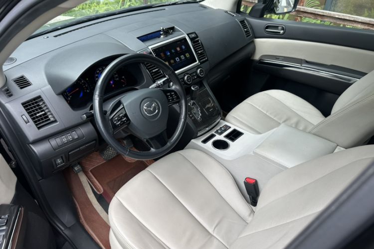 Used Mazda 8 2015 2.5L Ultimate Edition Interior 6
