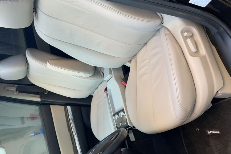 Used Mazda 8 2015 2.5L Ultimate Edition Left Front Seat