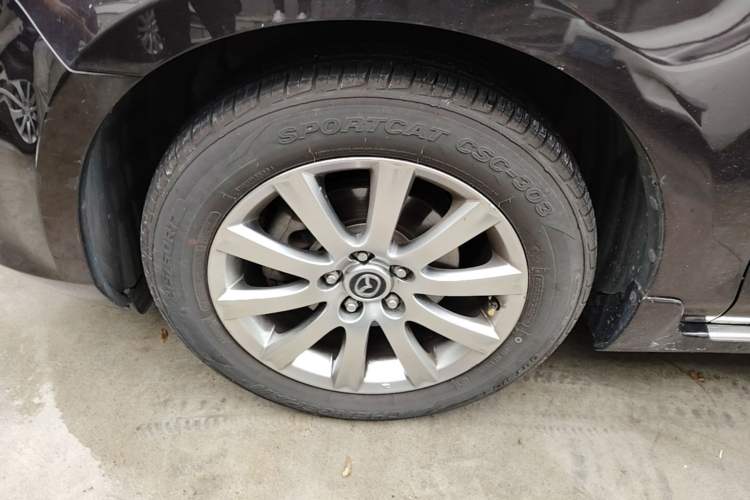 Used Mazda 8 2015 2.5L Flagship Edition Left Front Wheel Hub