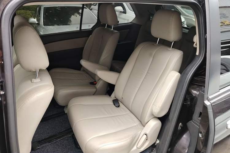 Used Mazda 8 2015 2.5L Flagship Edition Left Rear Seat