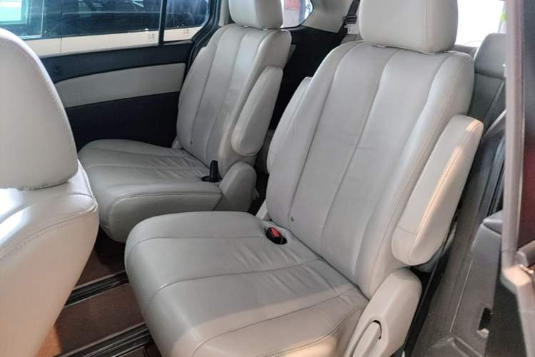 Used Mazda 8 2015 2.5L Ultimate Edition Left Rear Seat