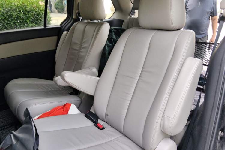 Used Mazda 8 2015 2.5L Ultimate Edition Left Rear Seat
