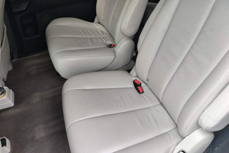 Used Mazda 8 2015 2.5L Ultimate Edition Left Rear Seat