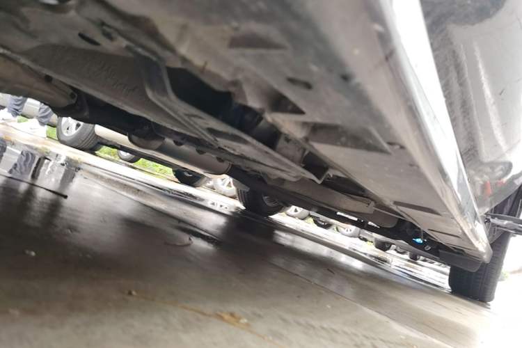 Used Mazda 8 2015 2.5L Flagship Edition Left Side Sill