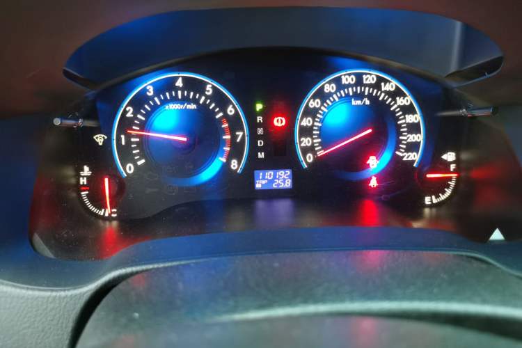 Used Mazda 8 2015 2.5L Ultimate Edition Odometer Close Up