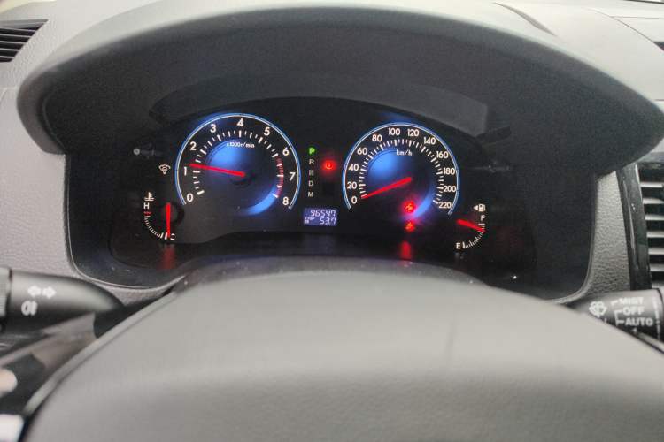 Used Mazda 8 2015 2.5L Flagship Edition Odometer Close Up