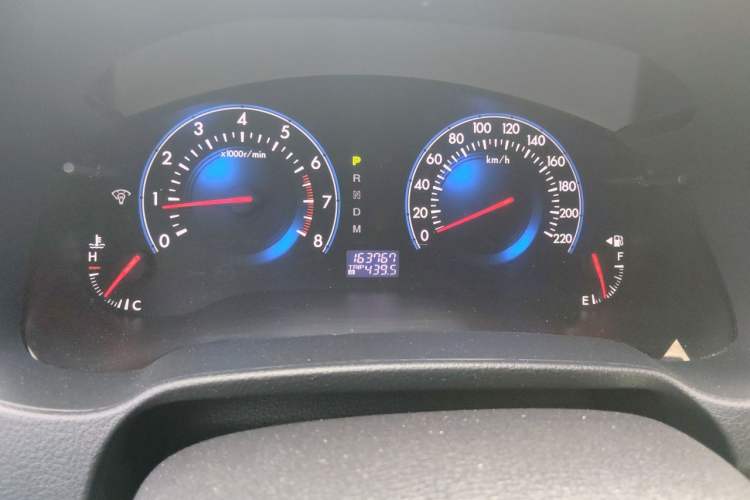 Used Mazda 8 2015 2.5L Ultimate Edition Odometer Close Up