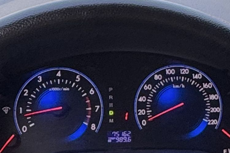 Used Mazda 8 2015 2.5L Flagship Edition Odometer Close Up