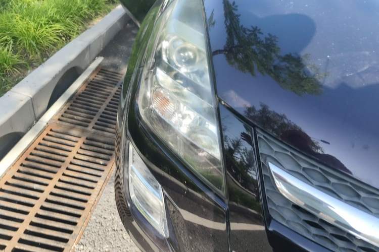 Used Mazda 8 2015 2.5L Flagship Edition Right Front Headlight