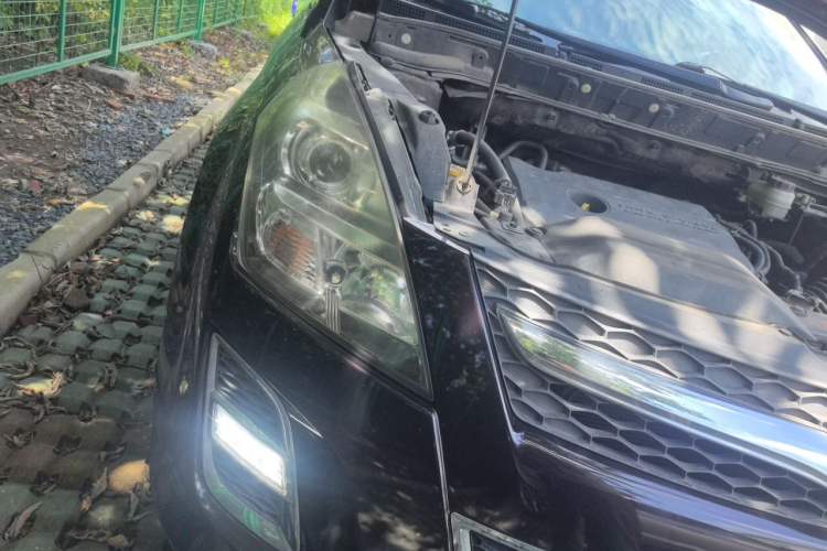 Used Mazda 8 2015 2.5L Flagship Edition Right Front Headlight