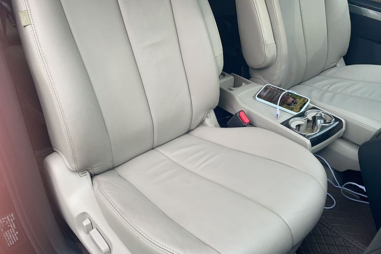 Used Mazda 8 2015 2.5L Flagship Edition Right Front Seat
