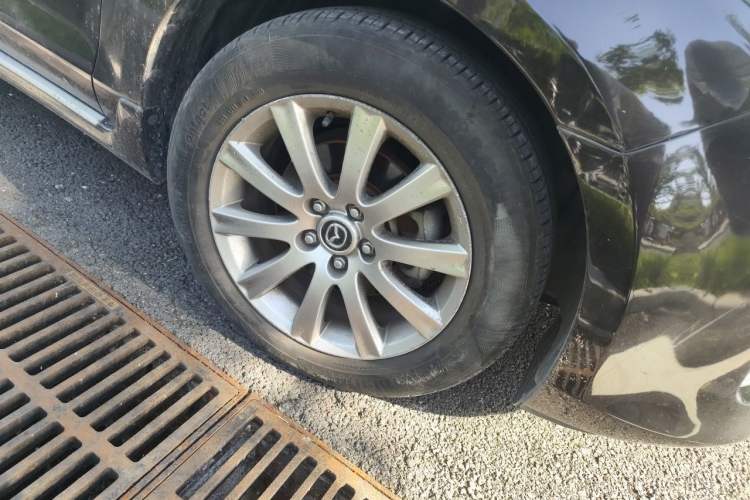 Used Mazda 8 2015 2.5L Flagship Edition Right Front Wheel Hub