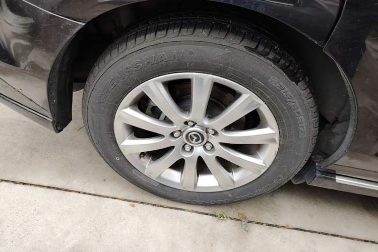 Used Mazda 8 2015 2.5L Flagship Edition Right Rear Wheel Hub
