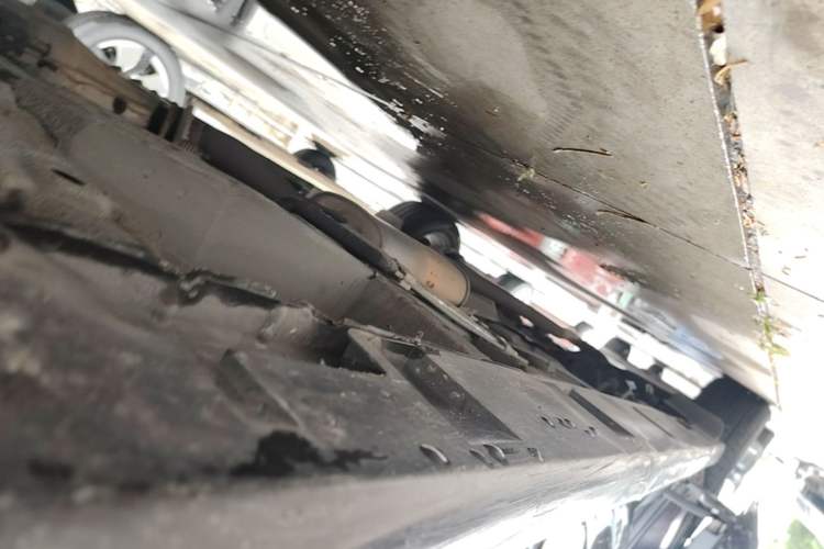Used Mazda 8 2015 2.5L Flagship Edition Right Side Sill