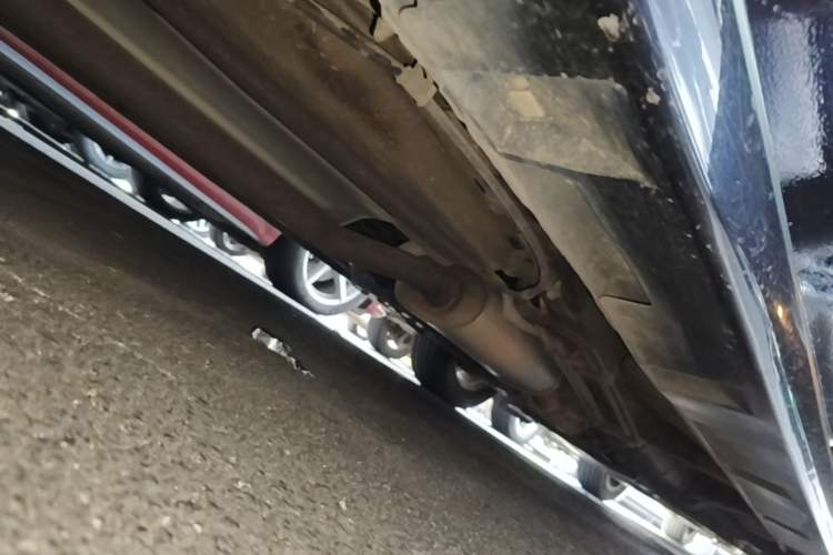 Used Mazda 8 2015 2.5L Ultimate Edition Right Side Sill