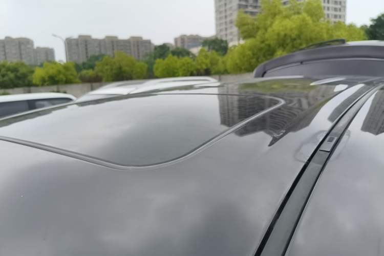 Used Mazda 8 2015 2.5L Ultimate Edition Roof