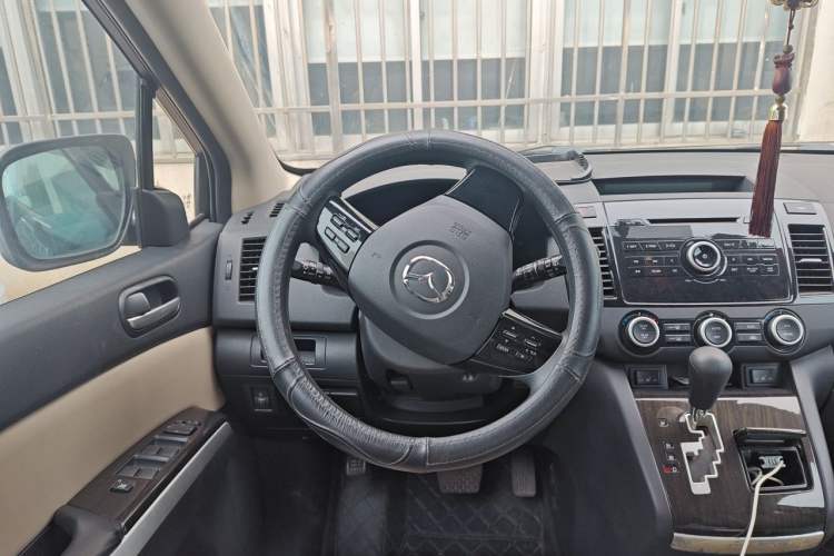 Used Mazda 8 2015 2.5L Elite Edition Steering Wheel