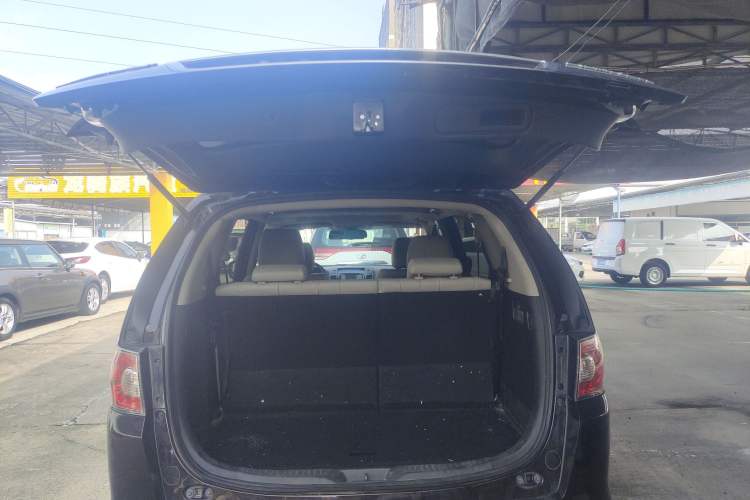 Used Mazda 8 2015 2.5L Flagship Edition Trunk