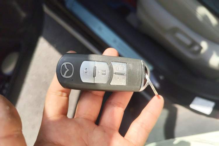 Used Mazda 8 2015 2.5L Flagship Edition Vehicle Key