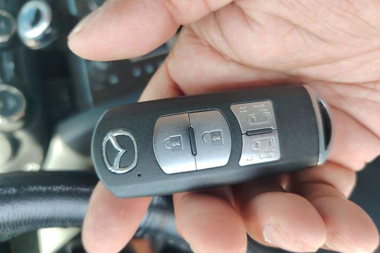 Used Mazda 8 2015 2.5L Ultimate Edition Vehicle Key