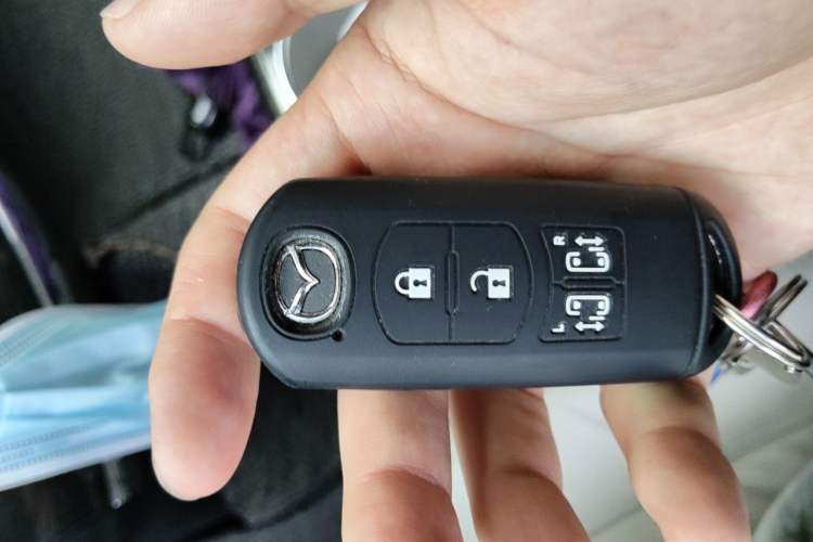Used Mazda 8 2015 2.5L Ultimate Edition Vehicle Key