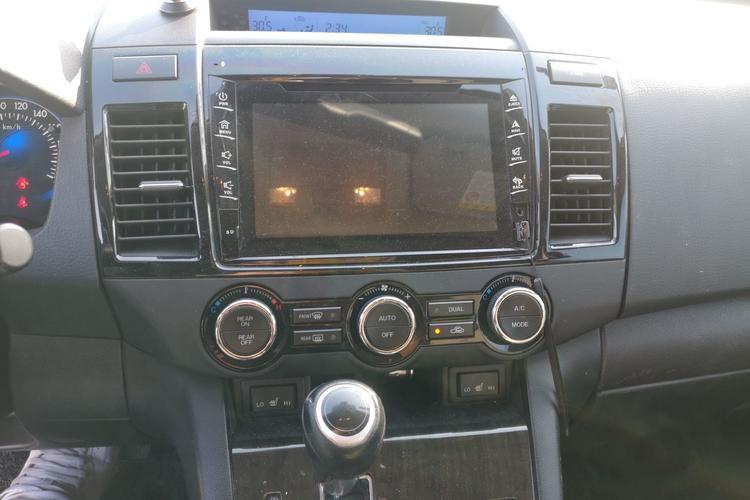 Used Mazda 8 2015 2.5L Flagship Edition Audio And AC Panel