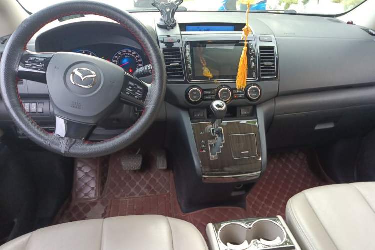 Used Mazda 8 2015 2.5L Flagship Edition Center Console