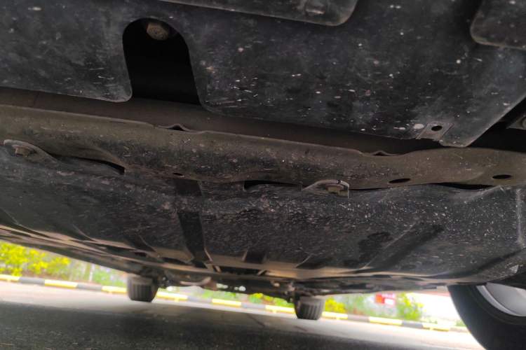 Used Mazda 8 2015 2.5L Flagship Edition Chassis Front