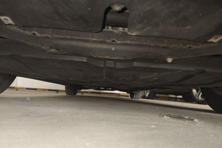 Used Mazda 8 2015 2.5L Flagship Edition Chassis Front