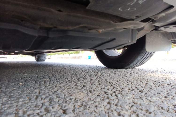 Used Mazda 8 2015 2.5L Flagship Edition Chassis Front Left