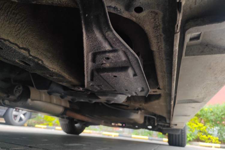 Used Mazda 8 2015 2.5L Flagship Edition Chassis Front Left