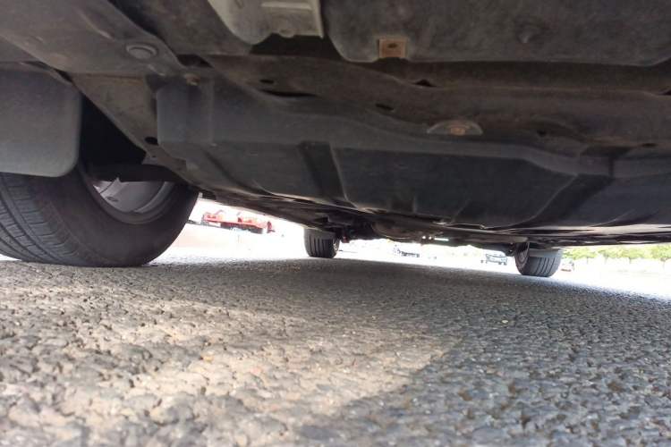 Used Mazda 8 2015 2.5L Flagship Edition Chassis Front Right