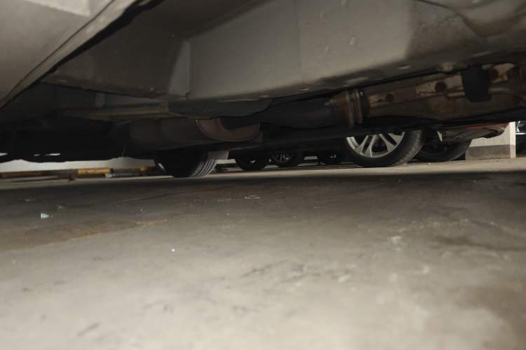 Used Mazda 8 2015 2.5L Flagship Edition Chassis Front Right